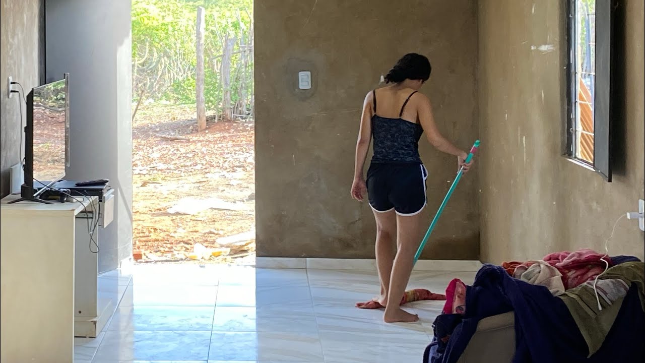 HOJE FOI DIA DE ANGELINA PASSA PANO NA CASA DIA DE FAXINA