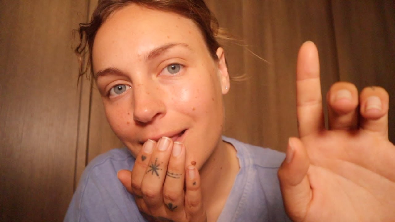 ASMR | Spit Painting and Gossiping🤭 *Binaural Mouth Sounds*😴