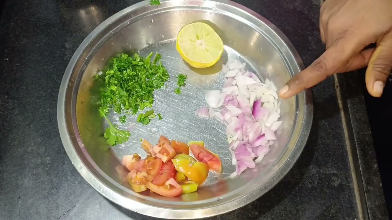 कारल्याची भाजी | आता मुलंही कारलं खातील अशीच , कडू न होण्यासाठी खास टिप्स | Karlyachi bhaji | Latur 