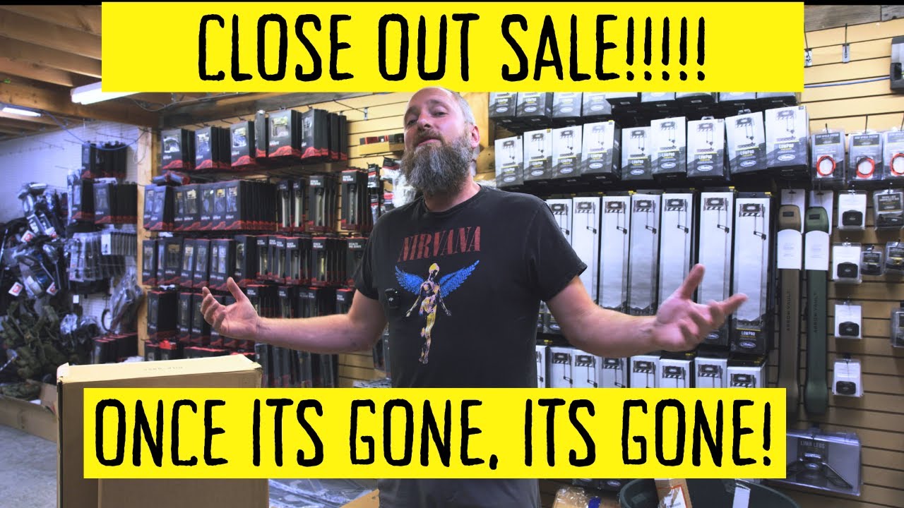 BOW CASE CLOSE OUT SALE (400$ case now 200$)