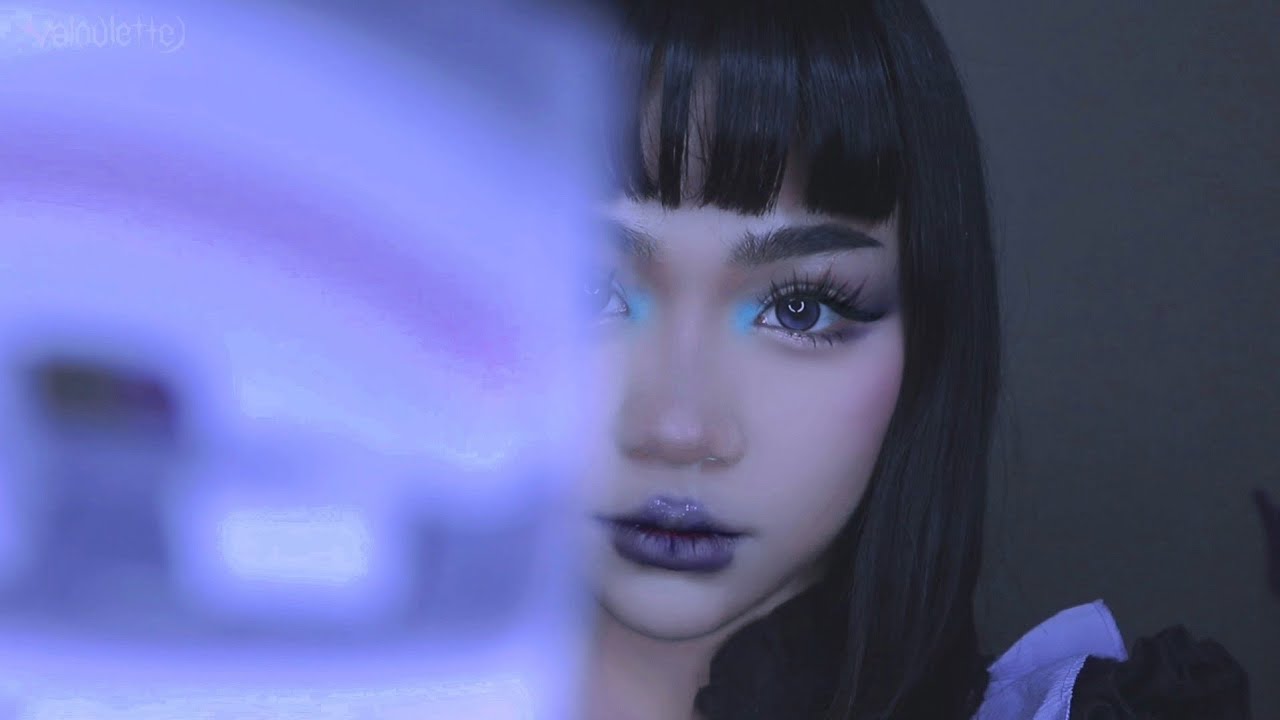 ASMR. sassy kuromi クロミ does your makeup. 💄💜🖤