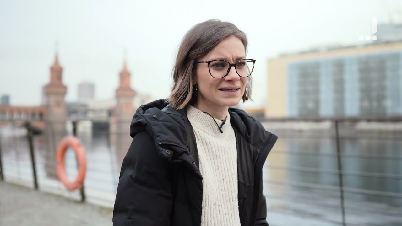 November x Sharpist - Lena Head of HR