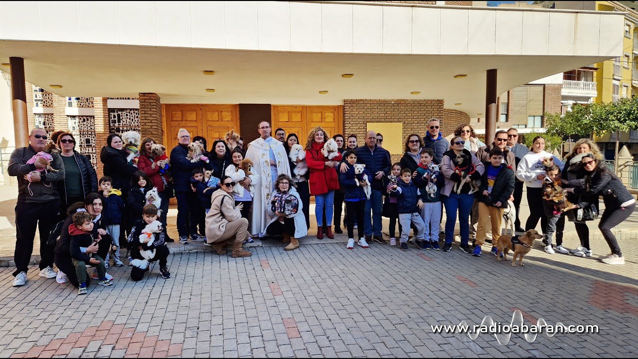 Bendición de animales en la parroquia de San Juan Bautista de Abarán