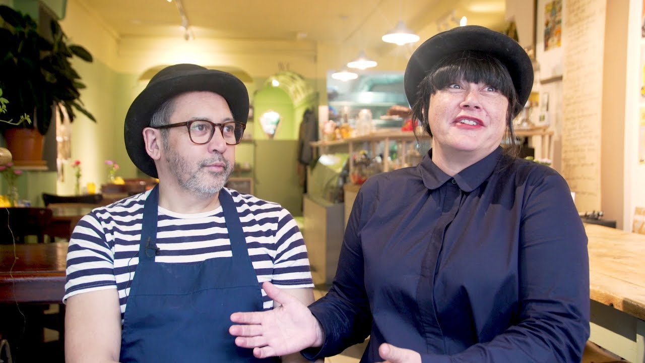 De Vrouw met de Baard (op TV Koffietijd) brengt Indische & Molukse Soulfood