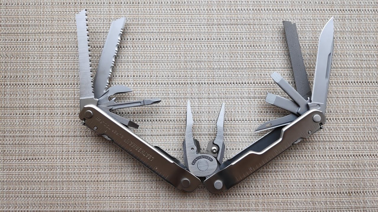 SUPER TOOL 300 Leatherman. Складной танк.