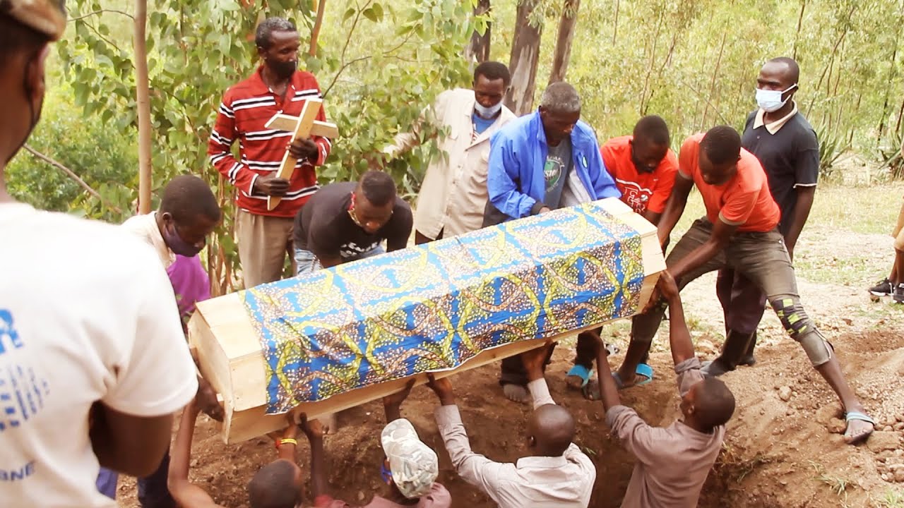 INKURU MBI ITUGEZEHO NONAHA : Umugabo yishe umugore we bamufata ari kurya inyama | Biteye ubwoba