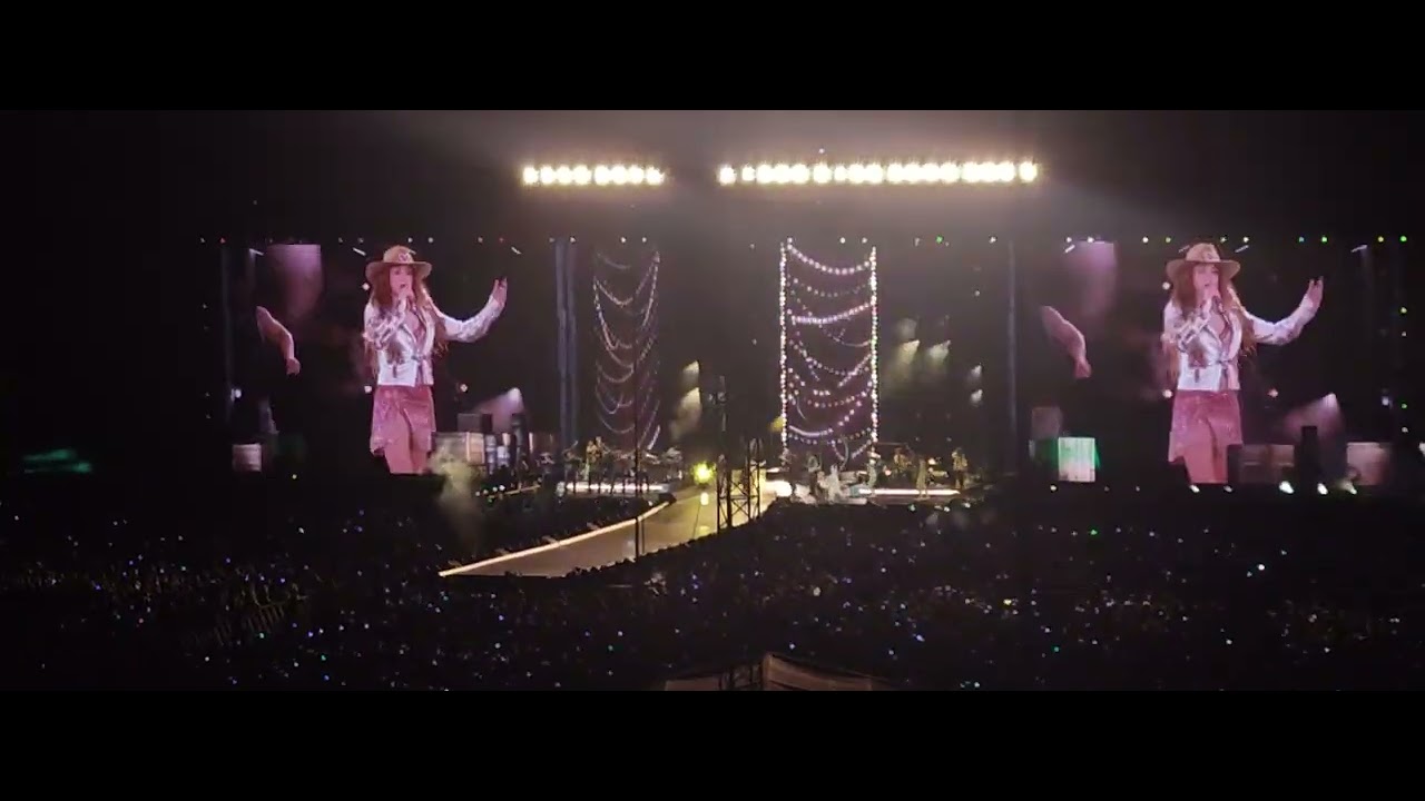 Ciega sordomuda/El jefe #shakira #lmynlworldtourcdmx show 1