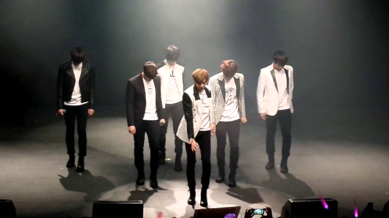 UKISS ~ Stop Girl ~ Paris (La Cigale 28/09/14)