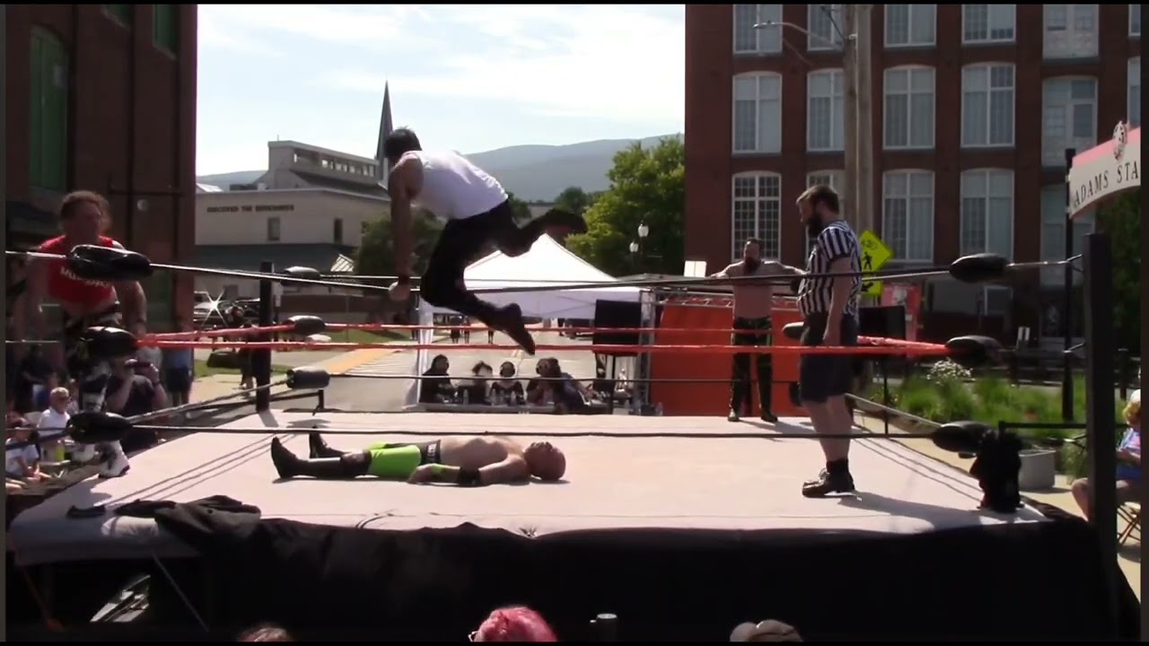 Richie the Madman and Kris Jackson vs. Carnivora