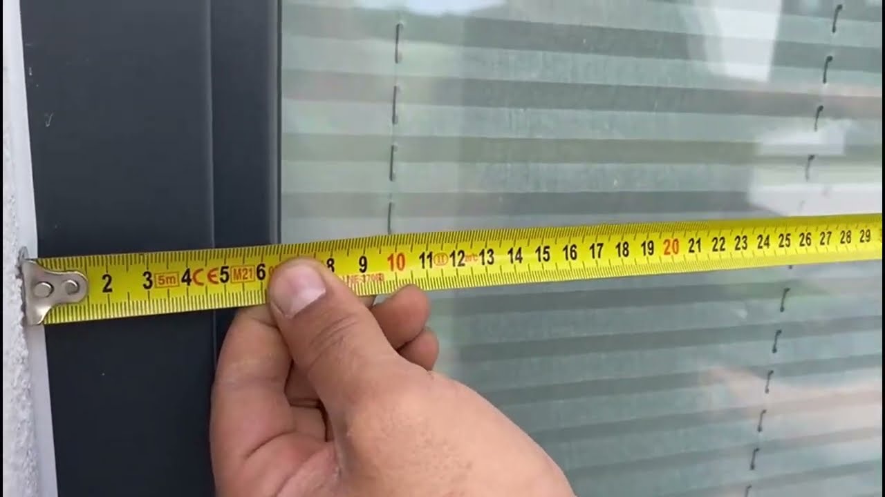 Fliegengitter nach Maß ausmessen