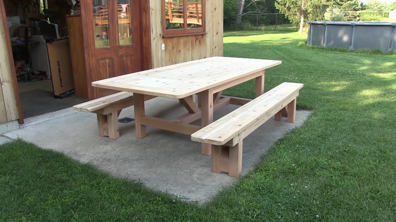 The Woodpecker Ep 301 - Another patio cedar table
