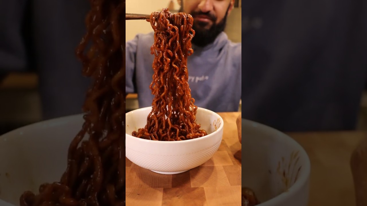 Let's Try SPICY BLACK BEAN Instant Noodle (Buldak)