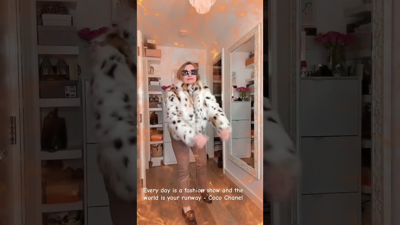 How to style Zara fur jacket ? #fashiontrends #ootd #outfitideas #femininecharm #zarajacket #fur