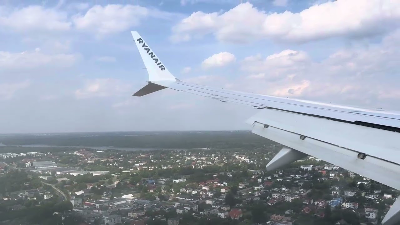 Ryanair 737 approach and landing into Dublin 