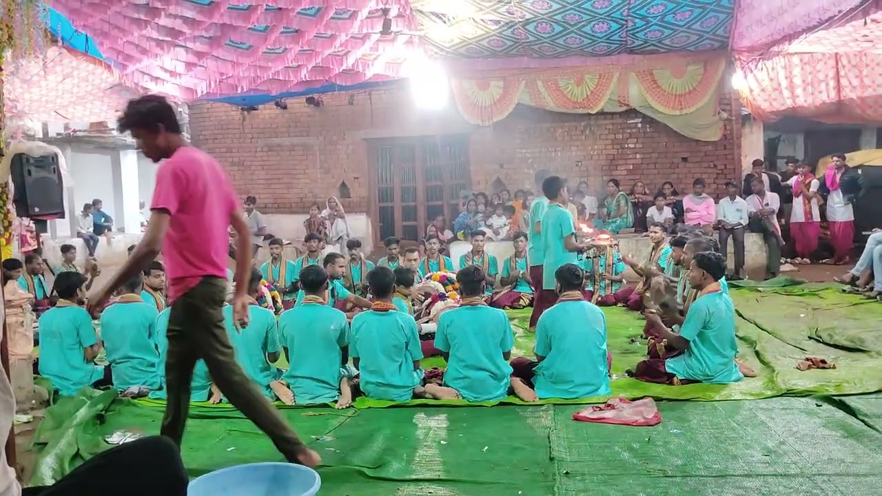 जय माँ डोकरी दाई जस गीत पार्टी घिवरा ।। भूपेंद्र  कश्यप  के आवाज मे ग्राम कटौद  मे बहुत हि सुन्दर ।।
