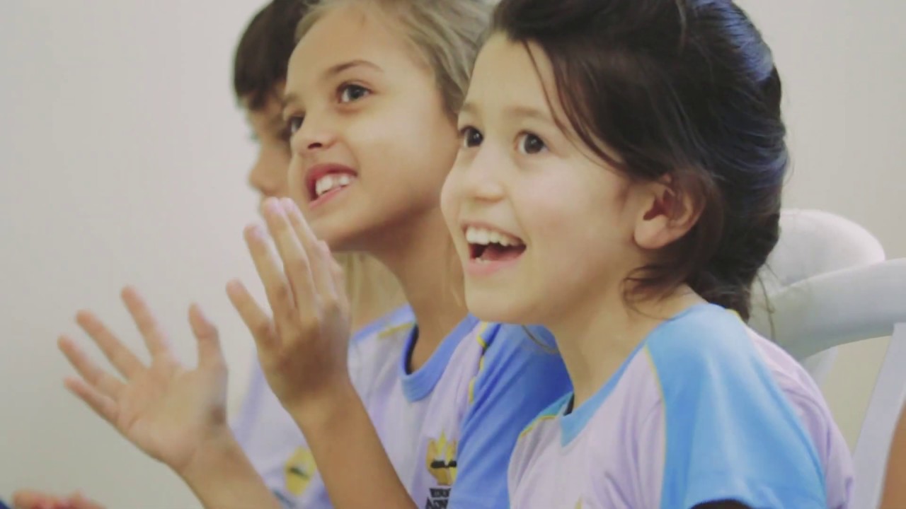 Deus me fez assim - Coral Infantil IAESC
