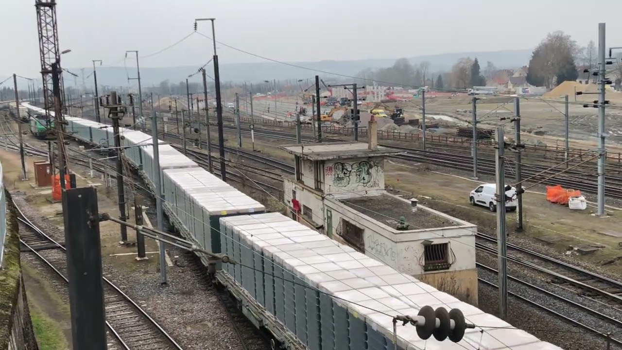 Passage d’une DE 18 Europorte en livré Vossloh