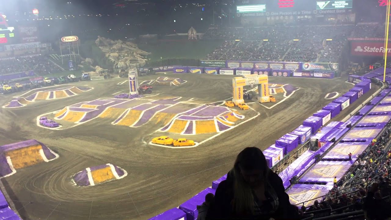 MONSTER JAM 2016 Anahiem National Anthem & Intro!!!!!!!!