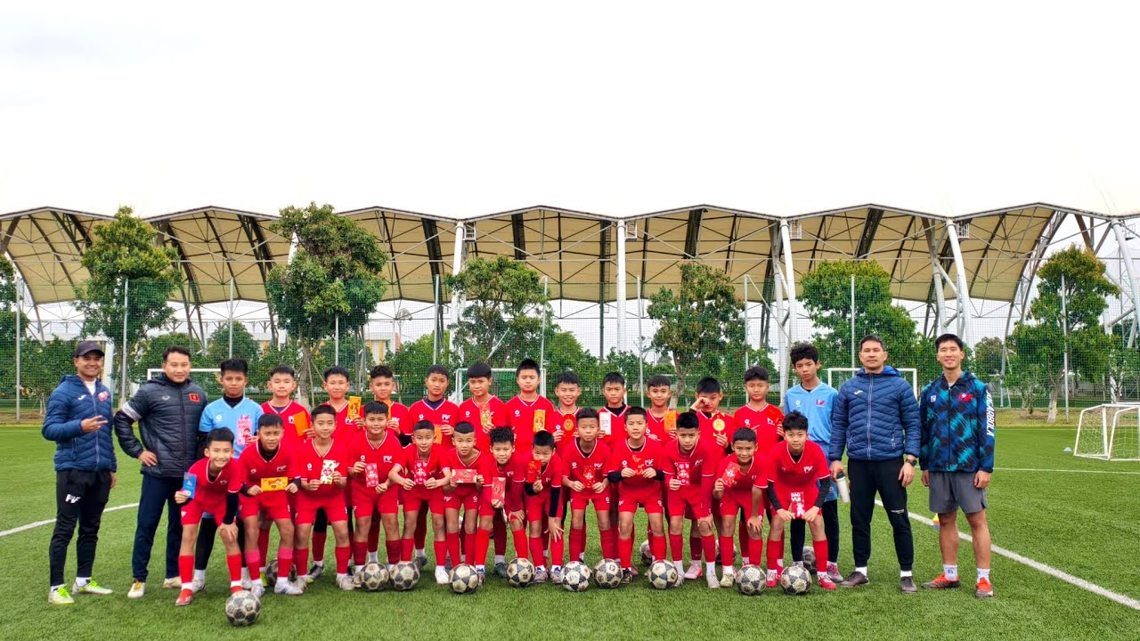 Buổi tập khai xuân của U12 PVF