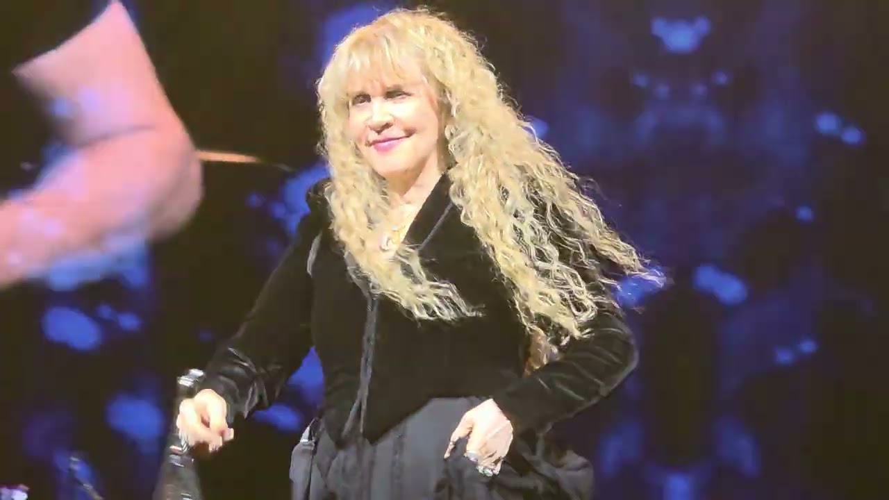 Stevie Nicks ~ Outside The Rain/ Dreams ~ Live @ Colonial Life Arena, Columbia SC ~ 12/3/25