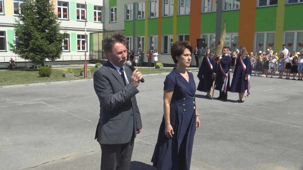 Zakończenie roku szkolnego 21/22 oraz uroczyste pożegnanie odchodzącego na emeryturę Pawła  Adamka
