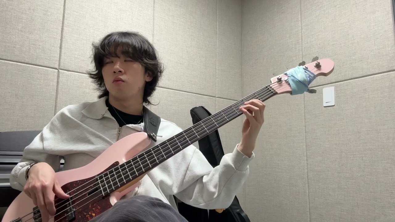 E whole tone scale