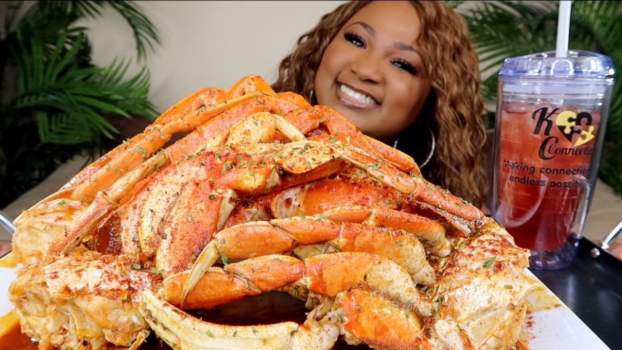 2x SPICY DUNGENESS CRAB + SNOW CRAB LEGS , SEAFOOD BOIL MUKBANG 먹방쇼