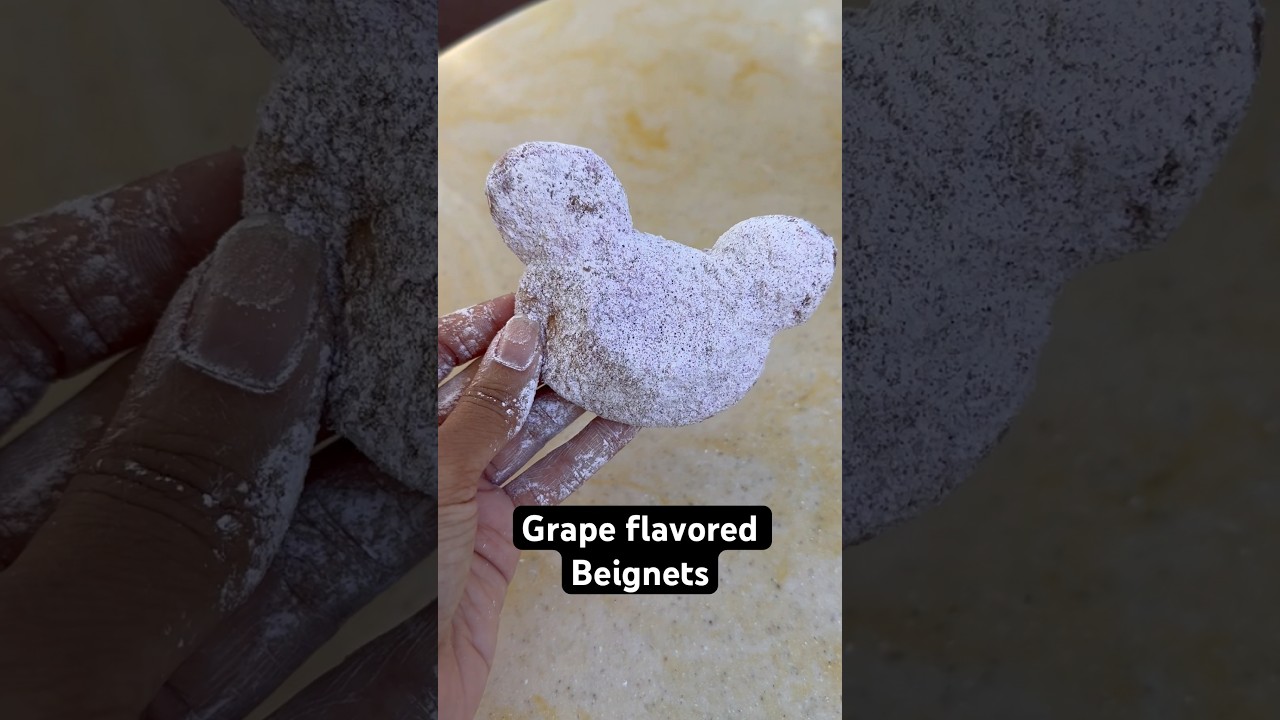 New Mickey Shaped Grape Beignets! // Disneyland