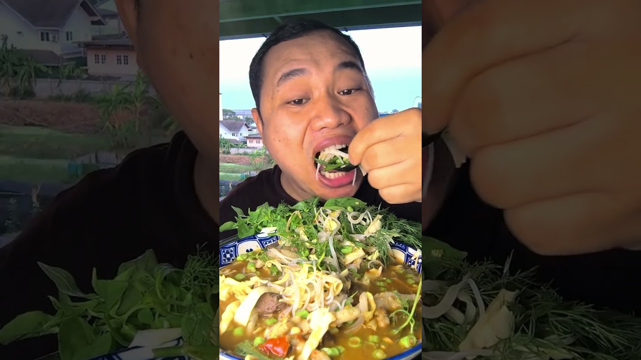 ขนมจีน น้ำยา ตีนไก่ อร่อยๆ ครับผม #ติดตาม  #youtube #กินโชว์ #บ่าวเคนพากิน