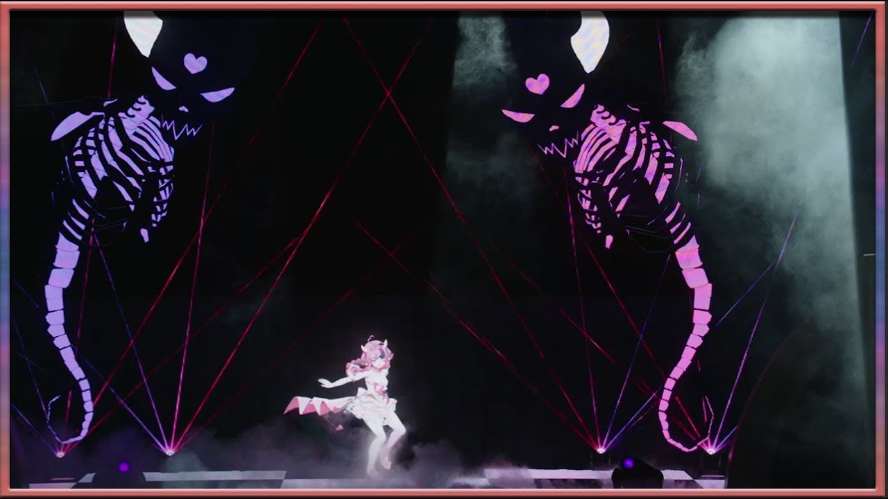 Ironmouse performing her new song at Streamer Awards