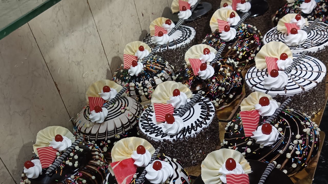 ramji cake master is live! chocolate cake samples dijain kaise banate hai garnishing design cake dec