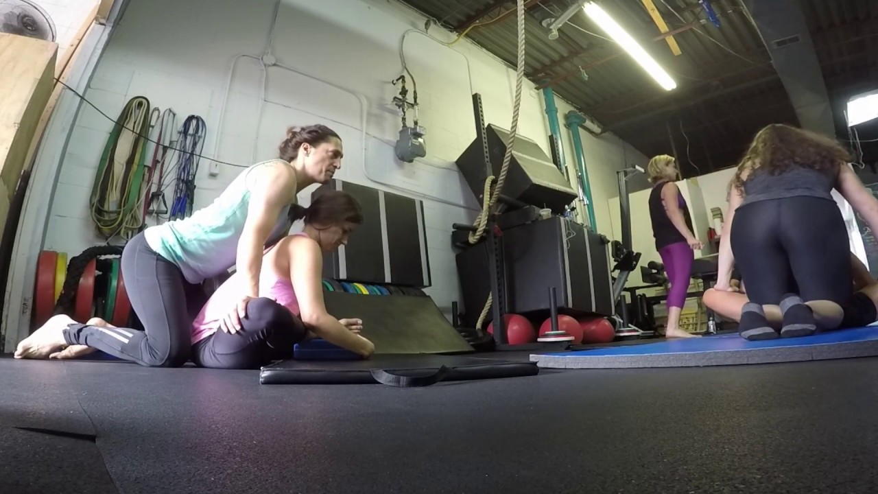 Partner's Stretching #1 - AGATSU Masters of Movement Circus