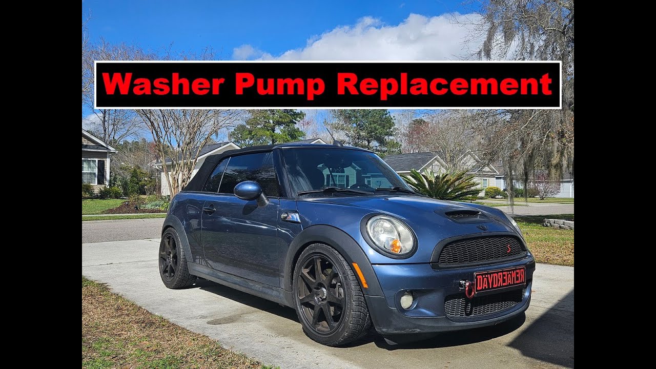 Замена насоса омывателя на Mini Cooper S 2010 года #mini #coopers