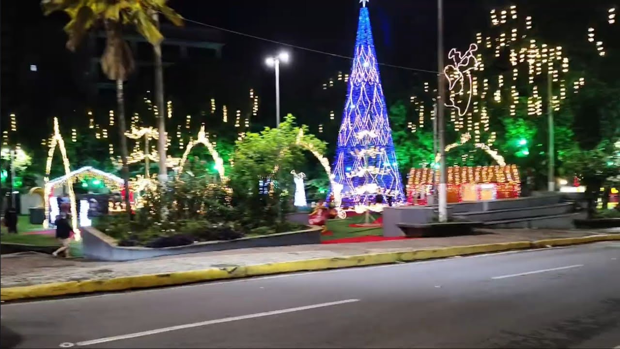 MOSTRANDO  A  DECORAÇÃO DE NATAL  EM  VARGINHA  M.G