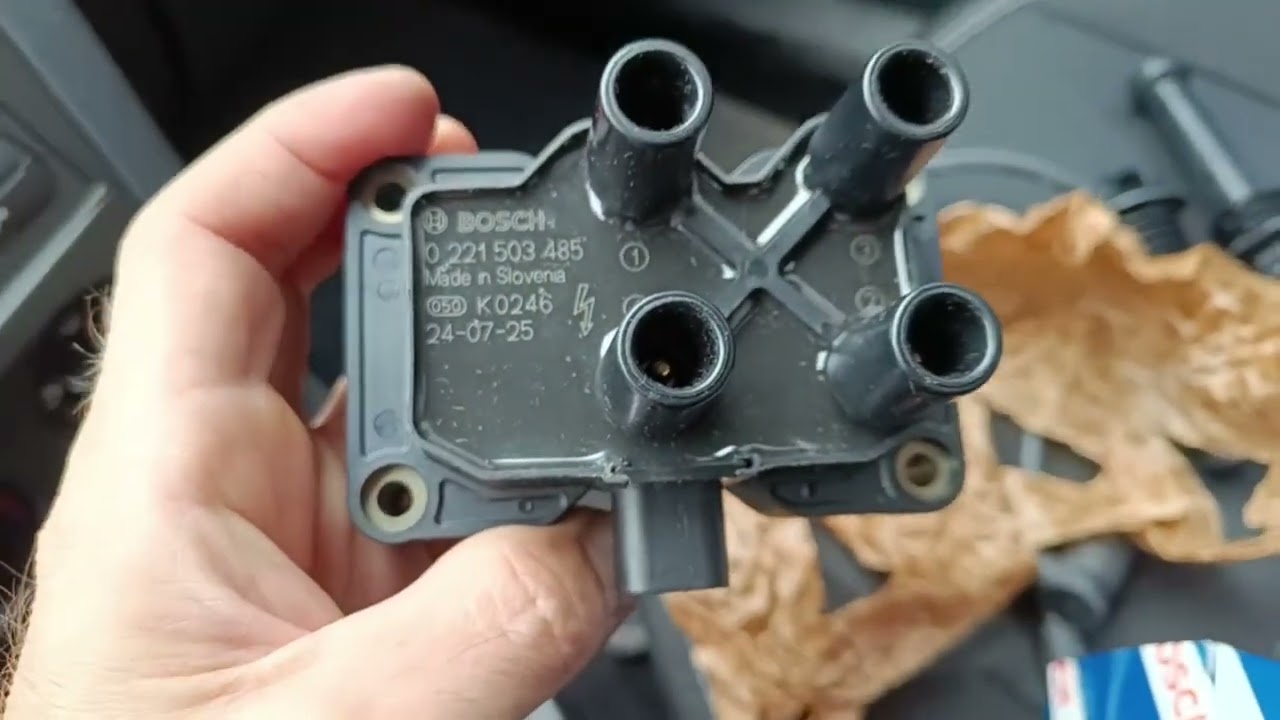 Нестабильная работа двигателя Ford Fusion 2006, замена катушки, высоковольтных проводов и свечей.