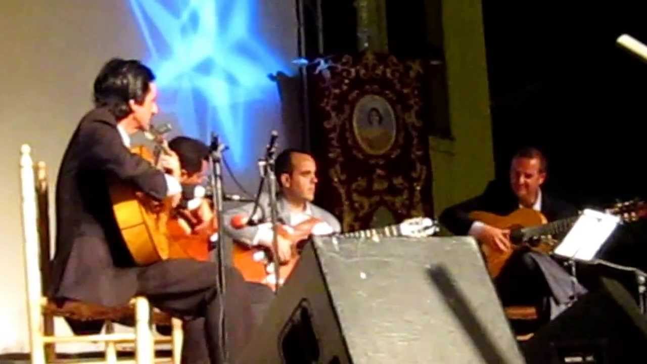 UN SOLO DE GUITARRA EN LA NOCHE DEL PREGON 2013 EN ALOSNO ( 36 )