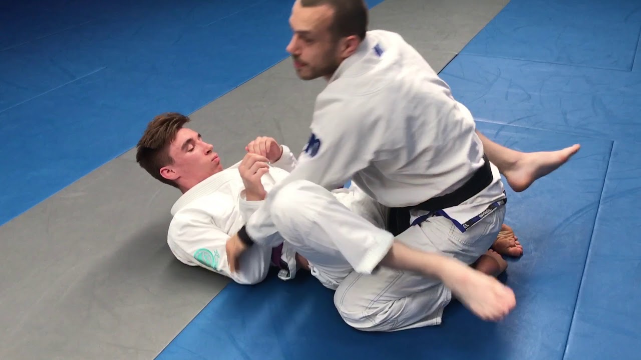 Recovering Posture and Openning the Closed Guard when your Opponent has an Overhook