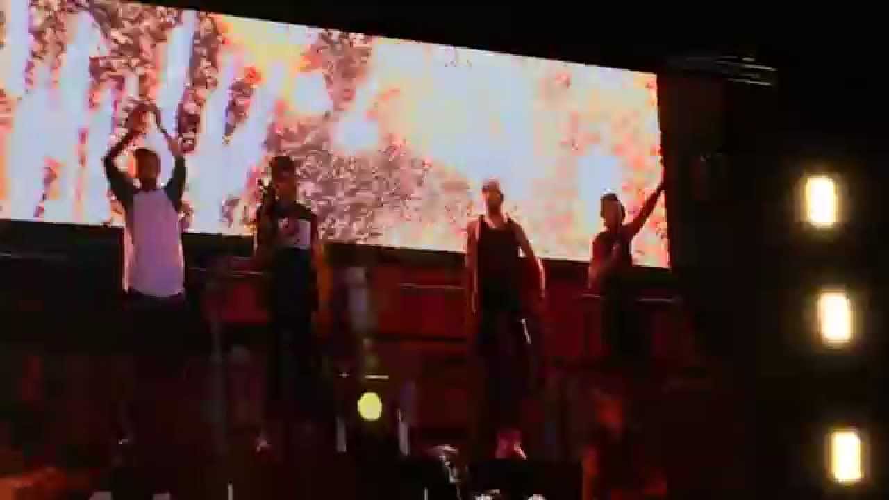 042514 One Direction WWAT Bogotá, Colombia - Best Song Ever Fancam