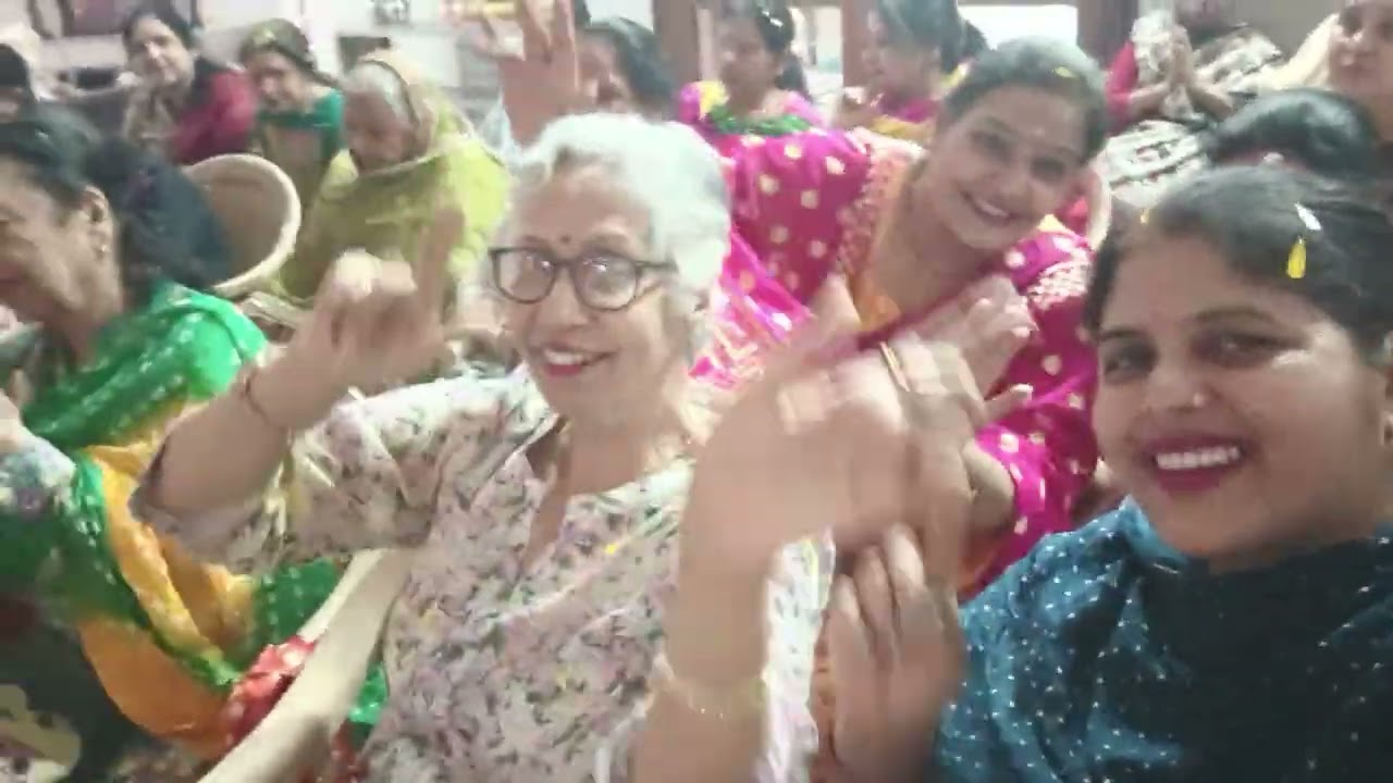 आप सभी को होली की ढेर सारीशुभकामनाएं 🌹🌹❤️