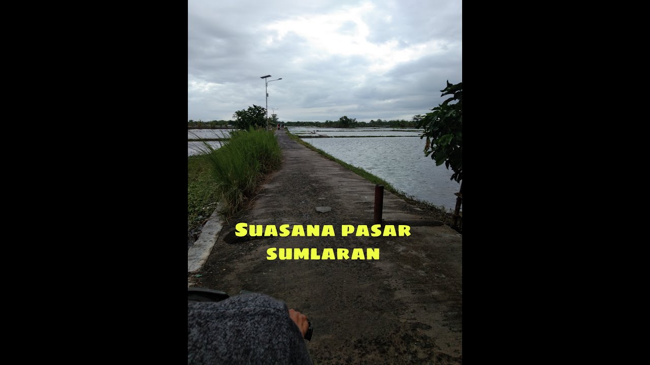Suasana perjalanan menuju Pasar Sumlaran