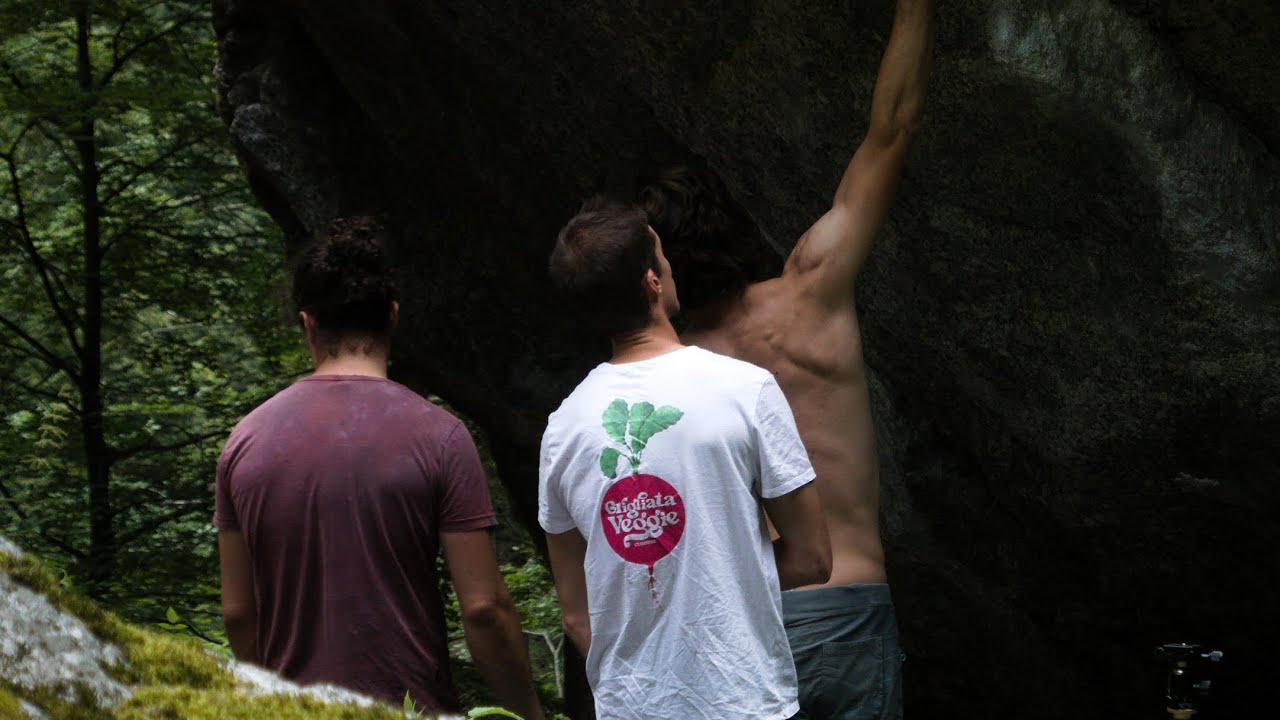 Oscurità stand 7A - bagni di Masino