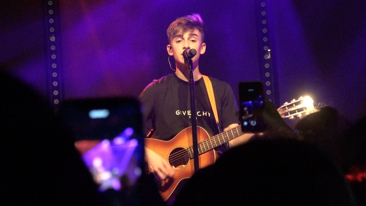 Justin Bieber - Never Let You Go - Cover by Johnny Orlando (Live in Boston)