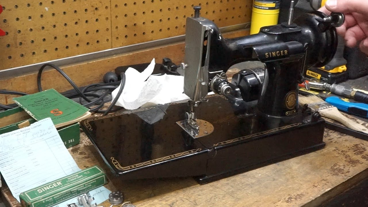 1954 Singer Featherweight 221-1 поэтапное полное комплексное обслуживание и чистка.