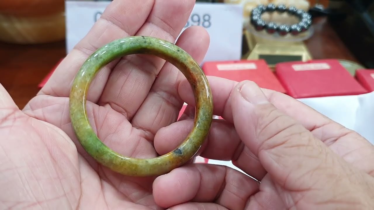 Tập 200: Vòng Cẩm Thạch 32 chiếc.