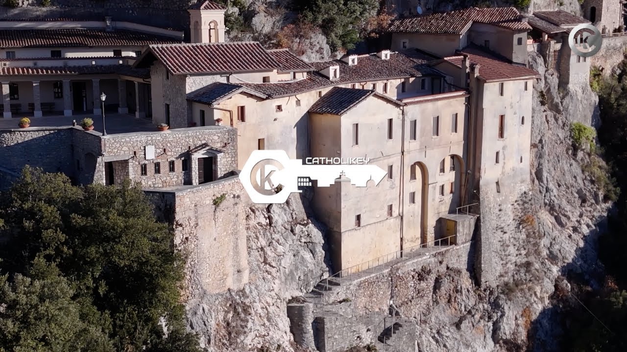 Greccio: Dove è nato il primo Presepe di San Francesco | La Culla di Pietra