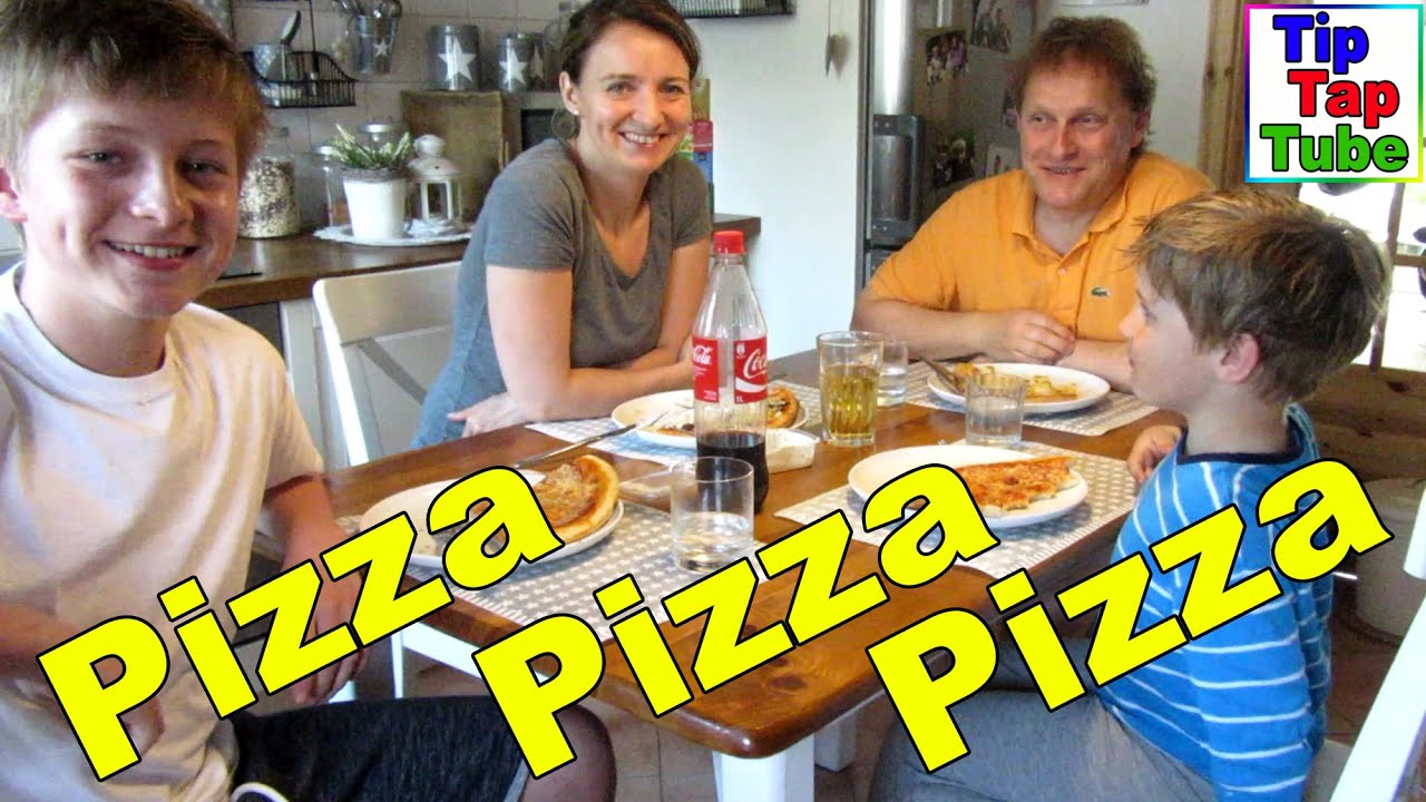 Max 13ter Geburtstag Pizza Service bringt Max Wunschessen Salami, Margarita, Hawaii, Gyros, Cola