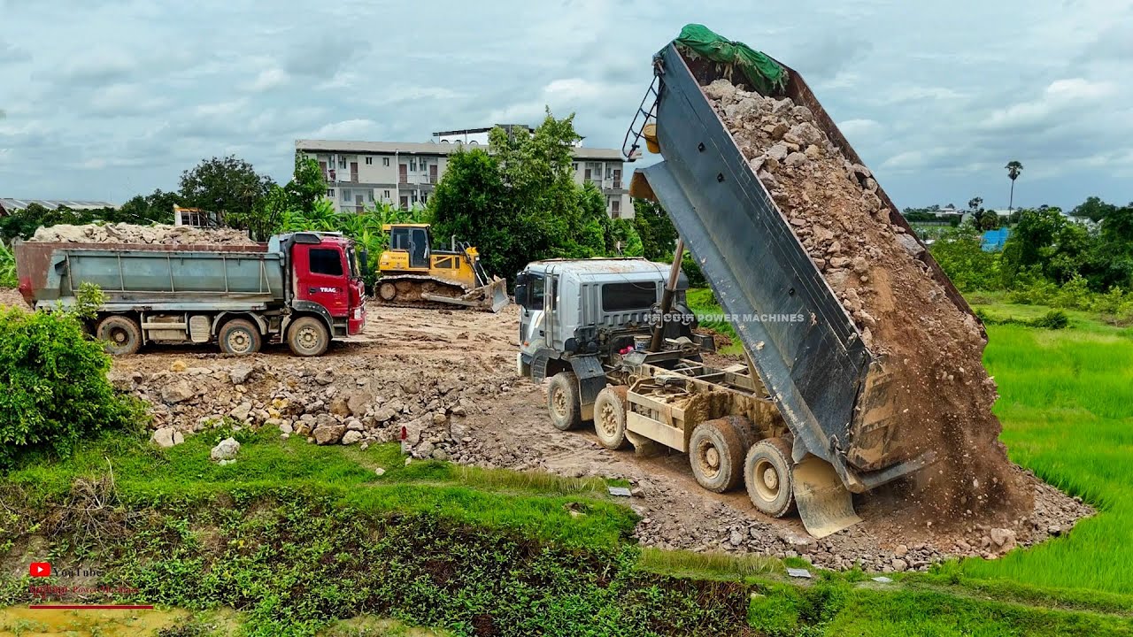 Risk​ Work at Third of Project! Surface​ Four Hectares Be Erase Use Dozer Shantui-C2 & 25ton Dump