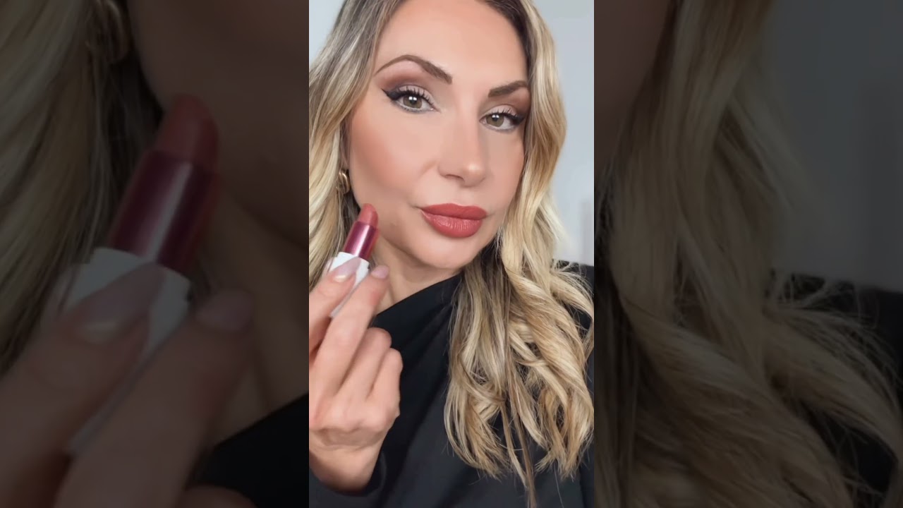 Coccolove MouMou ⁨@ClioMakeUp-official⁩ @ClioMakeUpShop⁩ applicato su labbra e guance👄😋 #cliomakeup