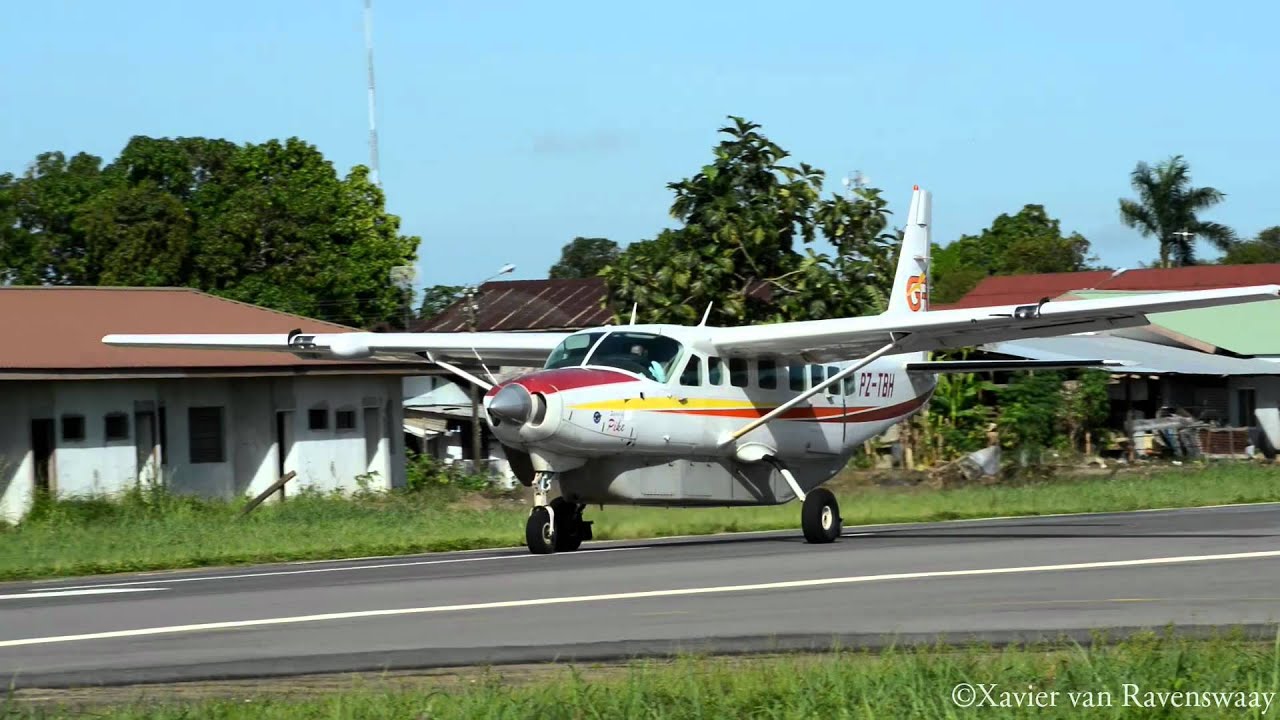 3 Gum Air takeoffs at Zorg en Hoop airfield