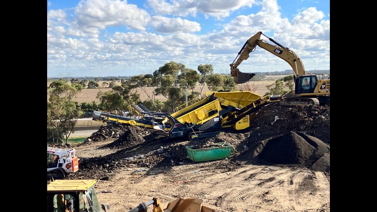 SCALPER - Keestrack K6 Scalper in heavily contaminated C&D Waste
